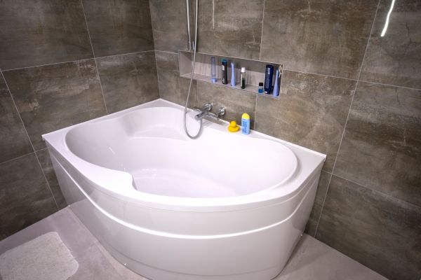 Large Bathtub Installation in Hobart